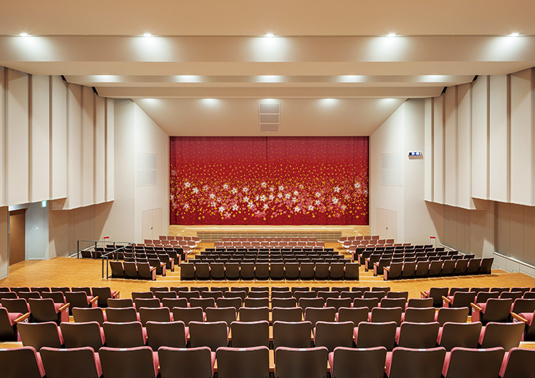 創立100周年記念ホールの写真